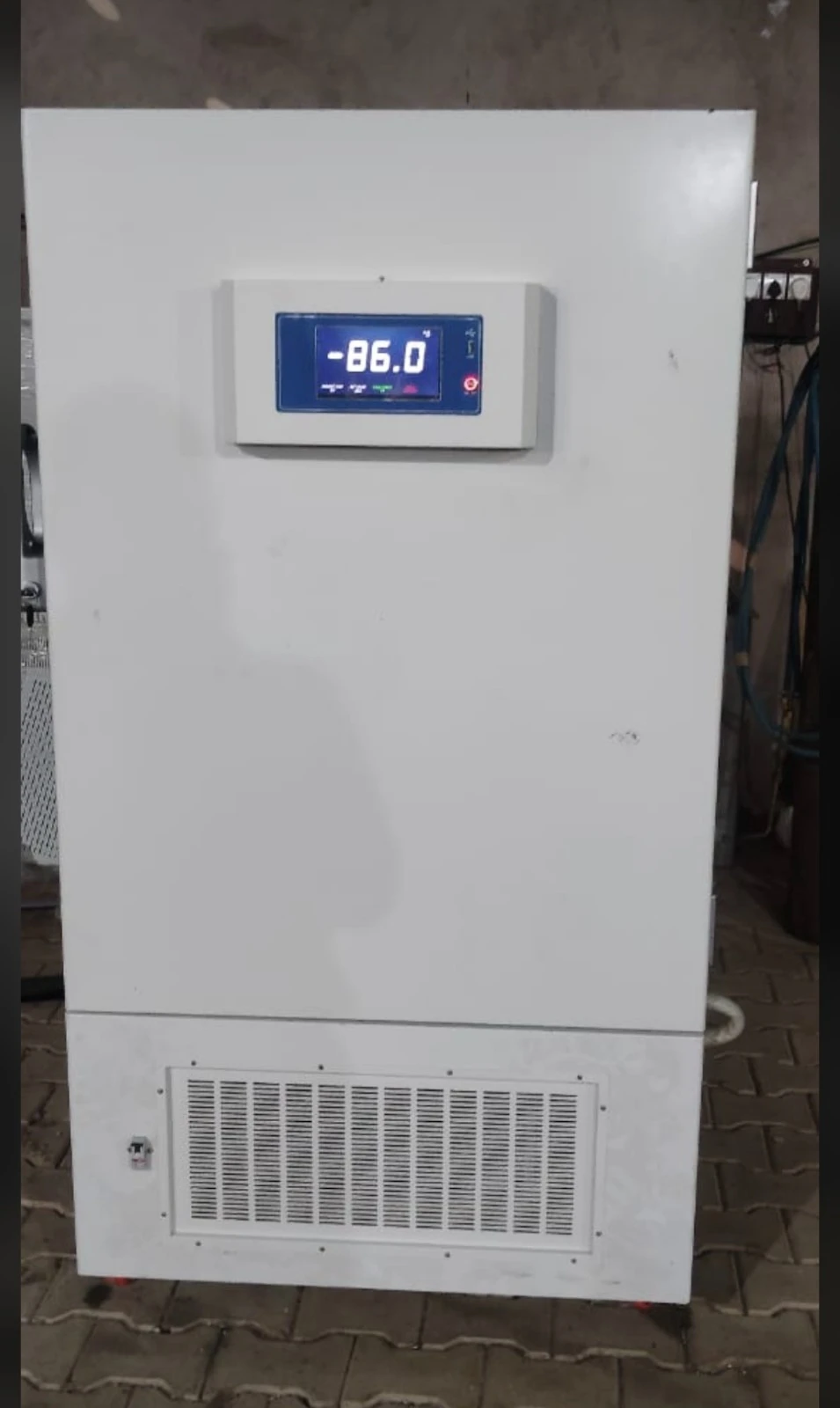 Deep freezer